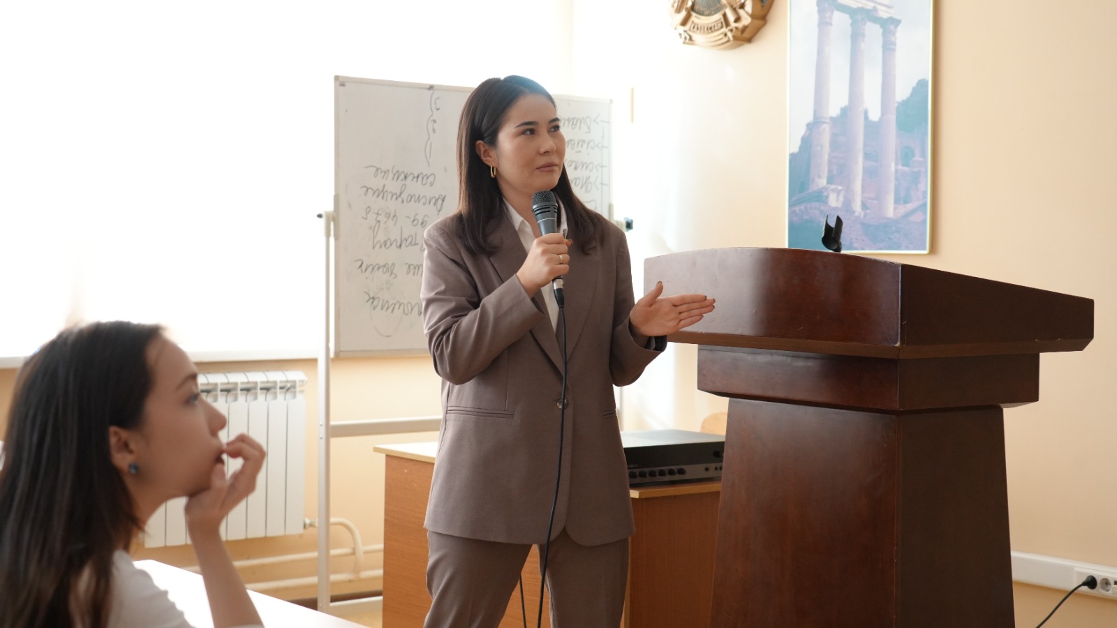 Визит преподавателя из Кыргызской Республики в Университет Кунаева