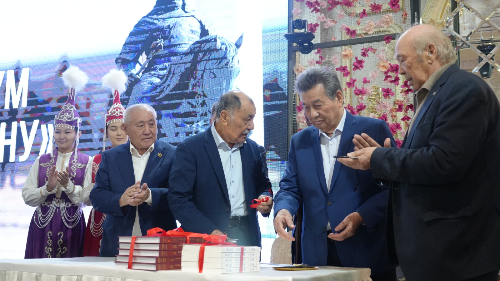 В Университете Кунаева состоялся международный симпозиум, посвящённый полководцу Мукали.