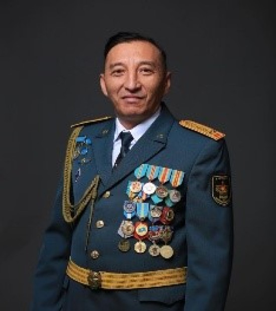 Азатов Еркин Азатович