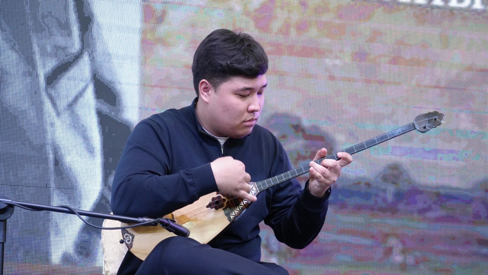 В Университете Кунаева прошёл праздничный вечер, посвящённый 95-летию Мукагали Макатаева.