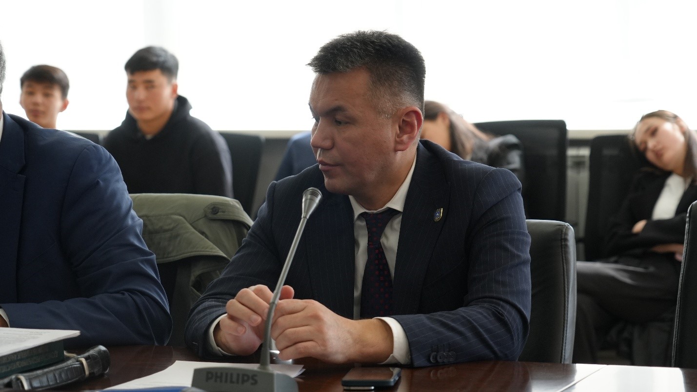 Конституция Республики Казахстан – перспективы государственного и общественного развития страны.