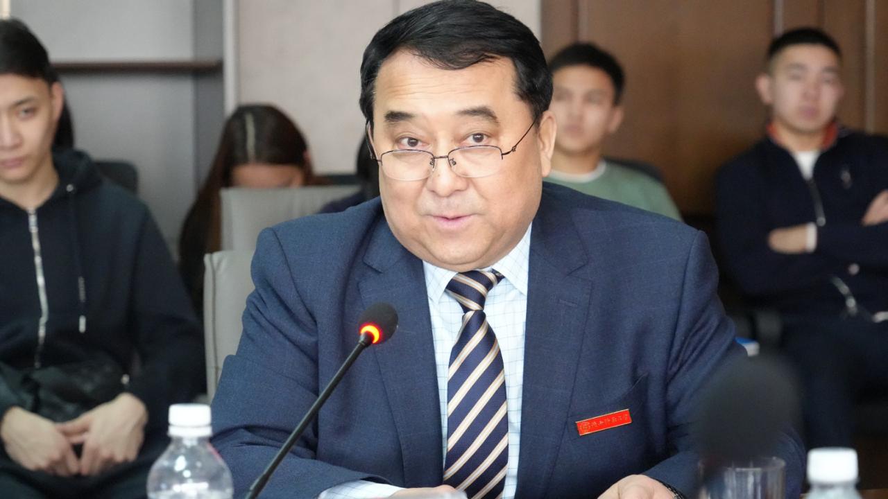 Международный круглый стол на тему: «Международно-правовые проблемы взаимодействия государств ШОС в сфере таможенного дела, пограничным вопросам и экономического сотрудничества».