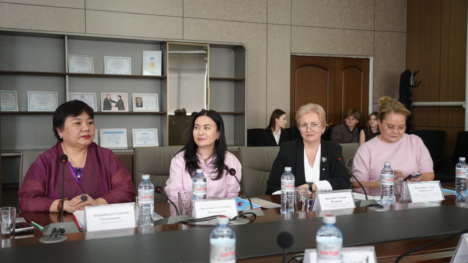 Круглый стол на тему «Наркопреступления и пределы наказания», проведённый в рамках принципа «Закон и порядок».