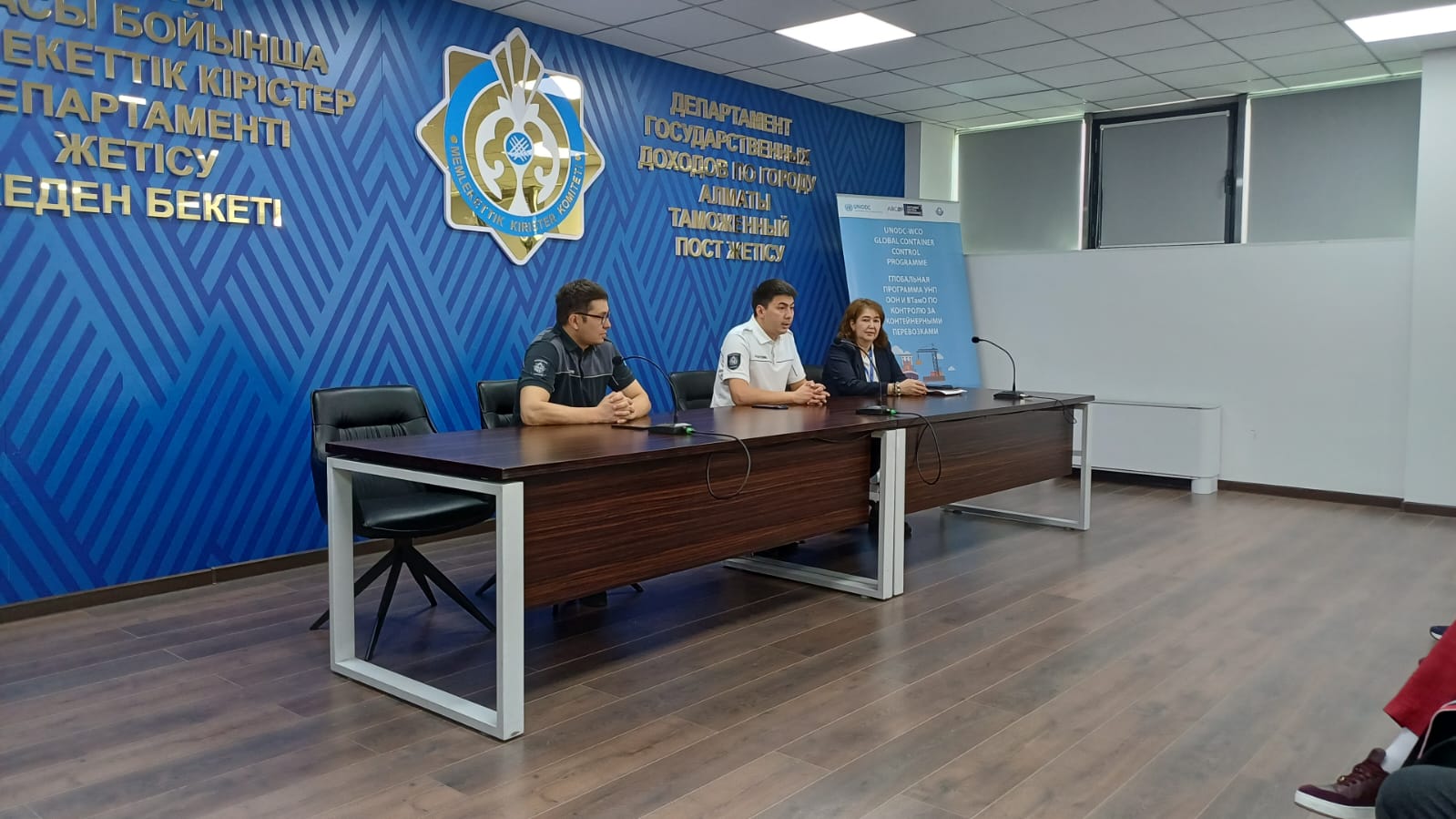 Студенты Университет Кунаева приняли участие в Дне открытых дверей на таможенном посту и в международном аэропорту.
